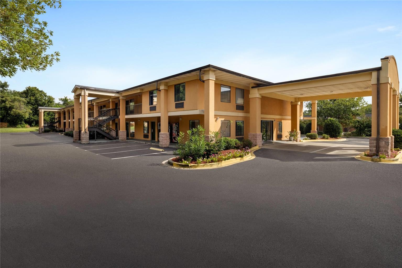 Days Inn by Wyndham Blythewood North Columbia pet-friendly hotel Blythewood