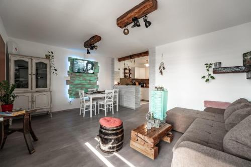 Mjesto za odmor Golden Hill — 4-Star Luxury Hotel in Sandrovac, Croatia