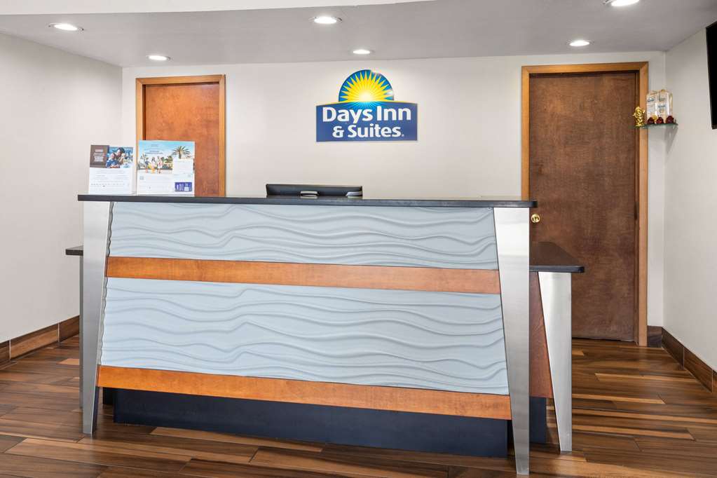 Days Inn by Wyndham Wauseon - photo 4