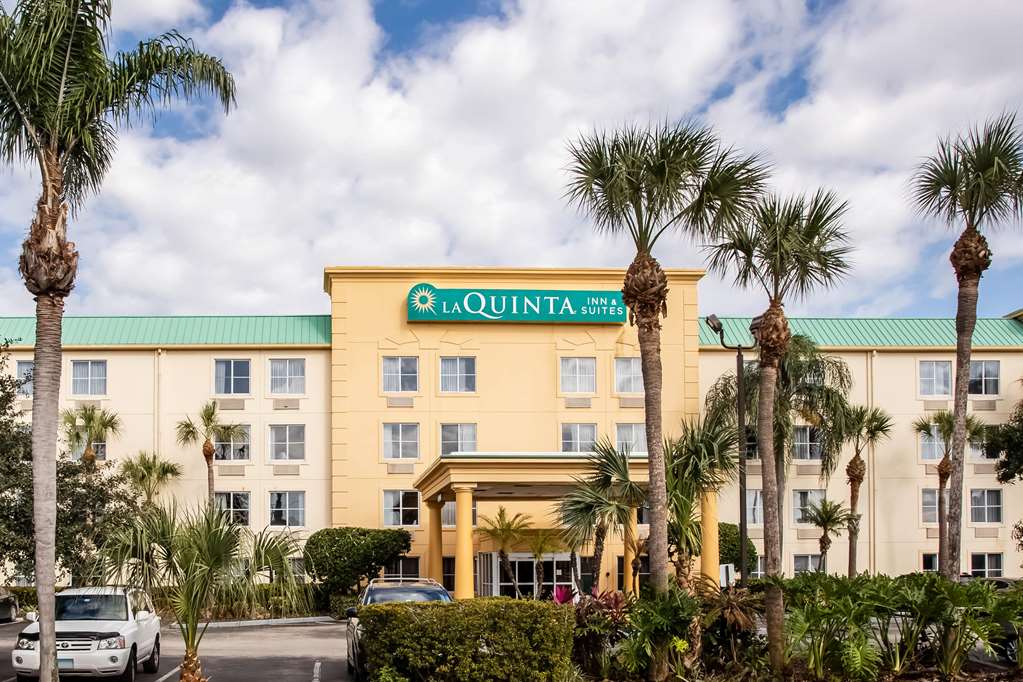 La Quinta Inn Suites By Wyndham Melbourne Viera — Melbourne