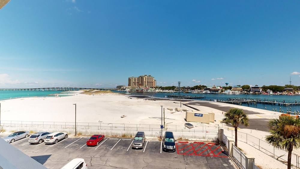 East Pass Towers 304 3 Bedroom Condo by RedAwning Destin - photo 43