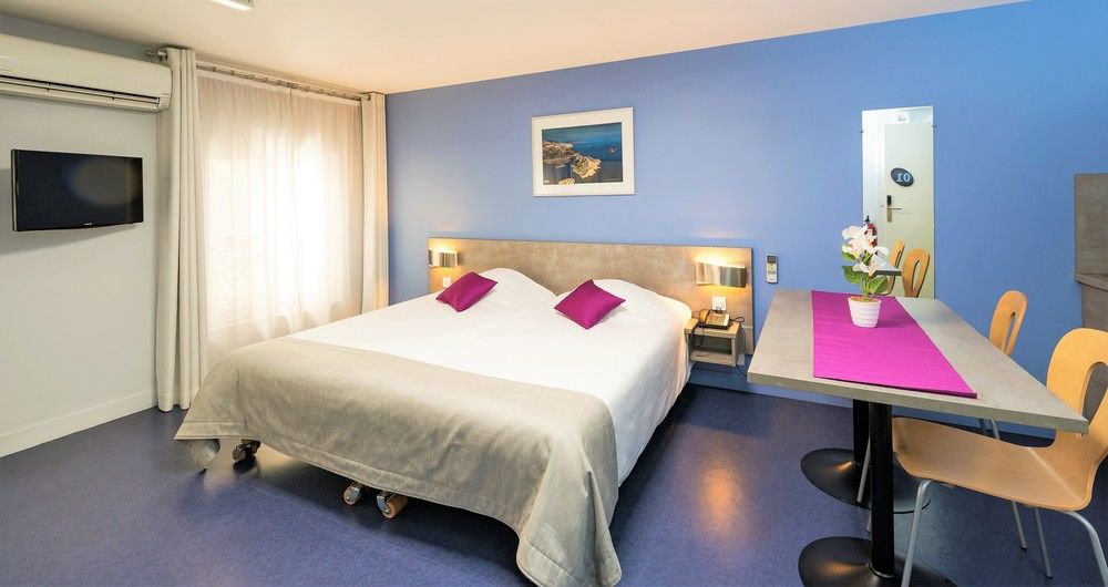 Appartement The Building Canebière — 4-Star Luxury Hotel in Marseille, France