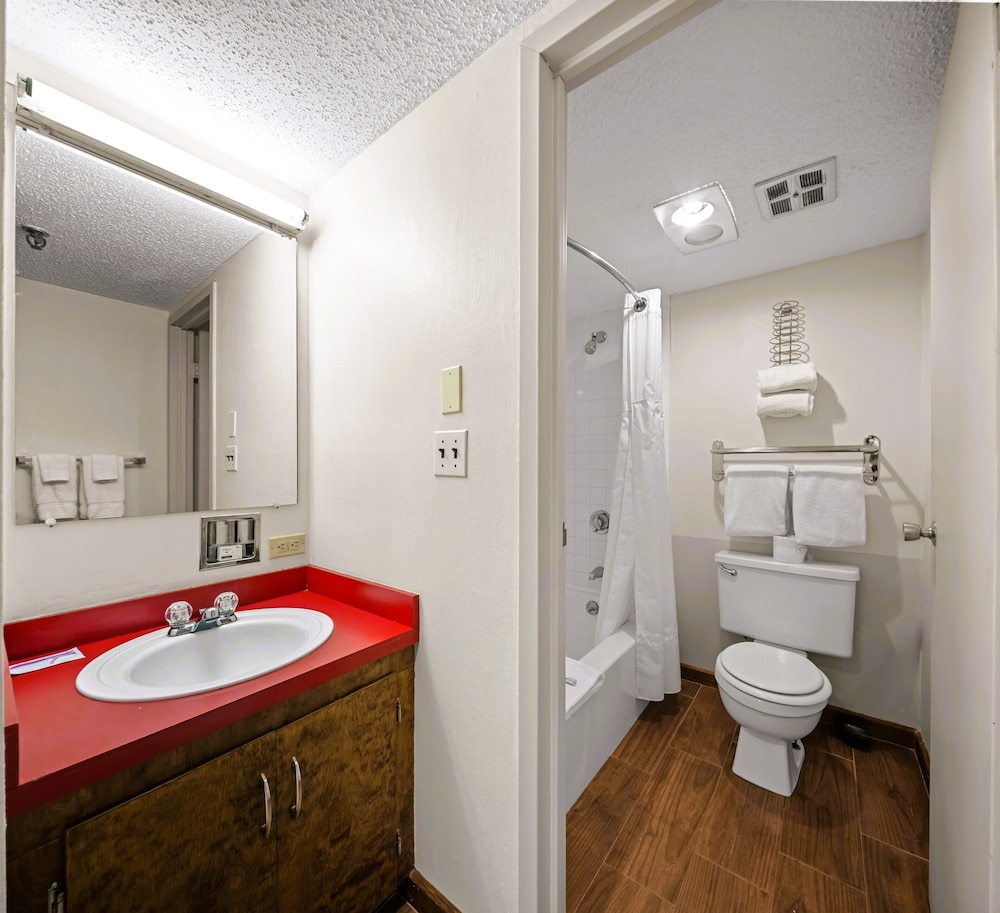 Evergreen Valley Inn - photo 96