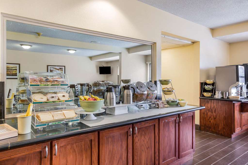 Quality Inn & Suites Lawrence University Area - photo 55