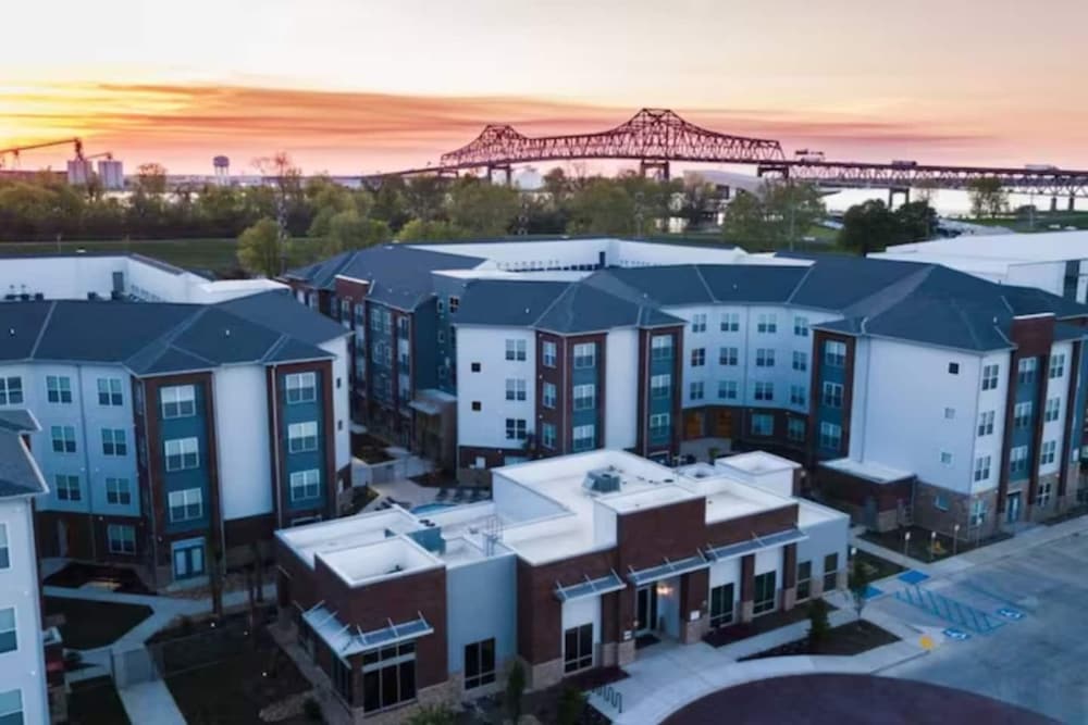 River House Apartments — 4-Star Luxury Hotel in Baton Rouge, United States