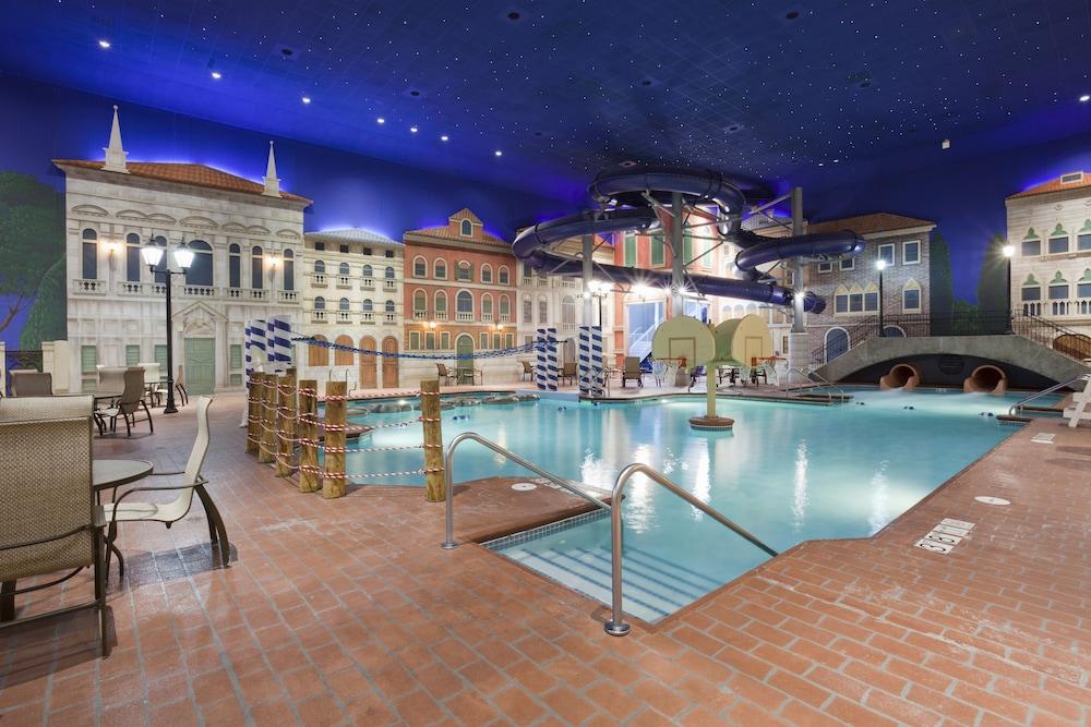 Venetian Waterpark at Holiday Inn Hotel Maple Grove Arbor Lakes - photo 9