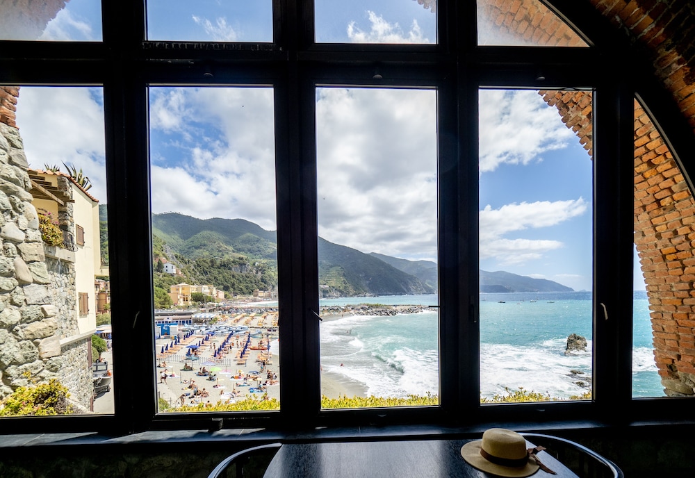 La Casa del Gigante Luxury Collection — 4-Star Luxury Hotel in Monterosso Al Mare, Italy