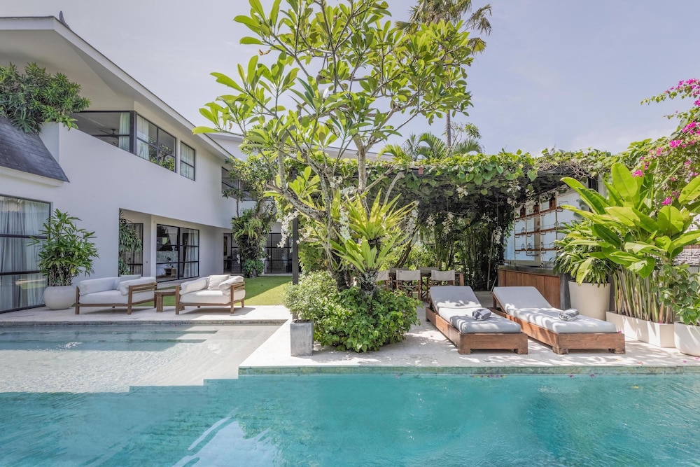 Mandala The Home — 4-Star Luxury Hotel in Canggu, Indonesia
