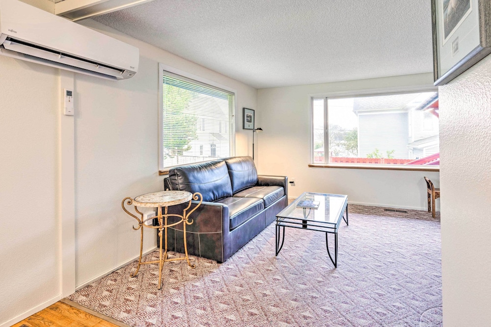 Walkable Sitka Getaway with Community Perks — hotel in Sitka
