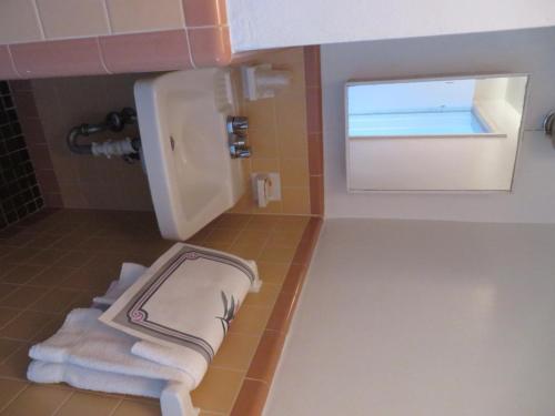 Southwind Motel - photo 20