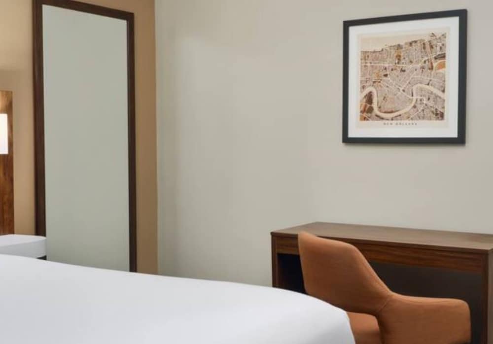 Hampton Inn & Suites by Hilton New Orleans Canal St. French Quarter - photo 5