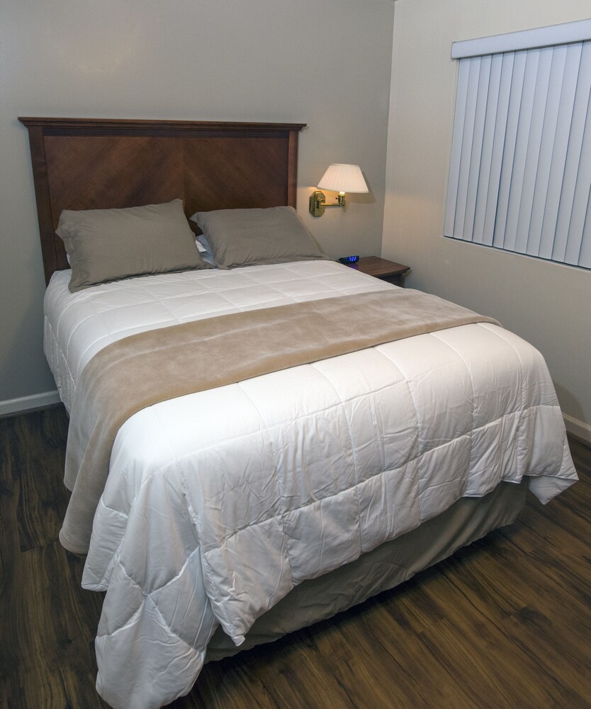 Affordable Suites of America Lynchburg - photo 4