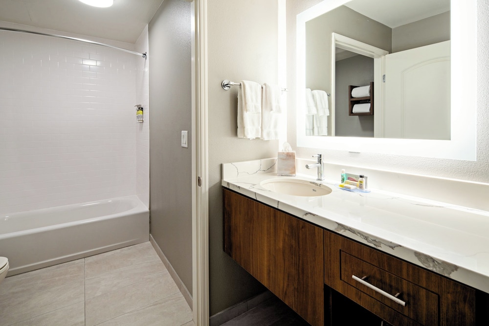 Staybridge Suites Long Beach Airport by IHG - photo 15