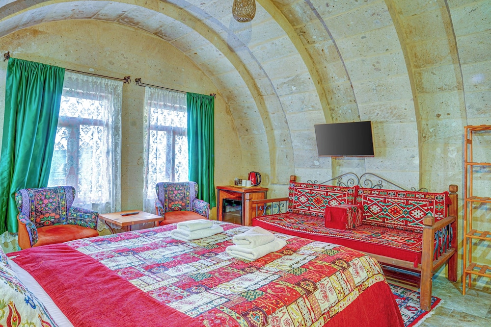 Atax Cave House — 4-Star Luxury Hotel in Goereme, Turkey