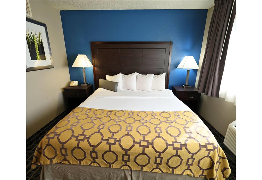 Baymont by Wyndham Marshalltown - photo 26