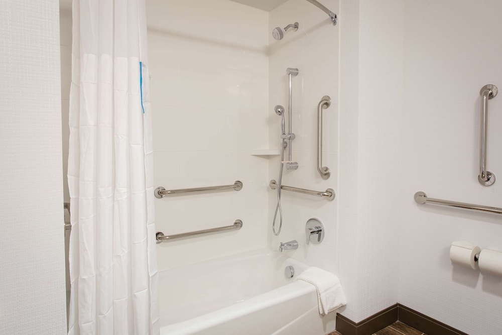 Hampton Inn & Suites St. George UT - photo 32