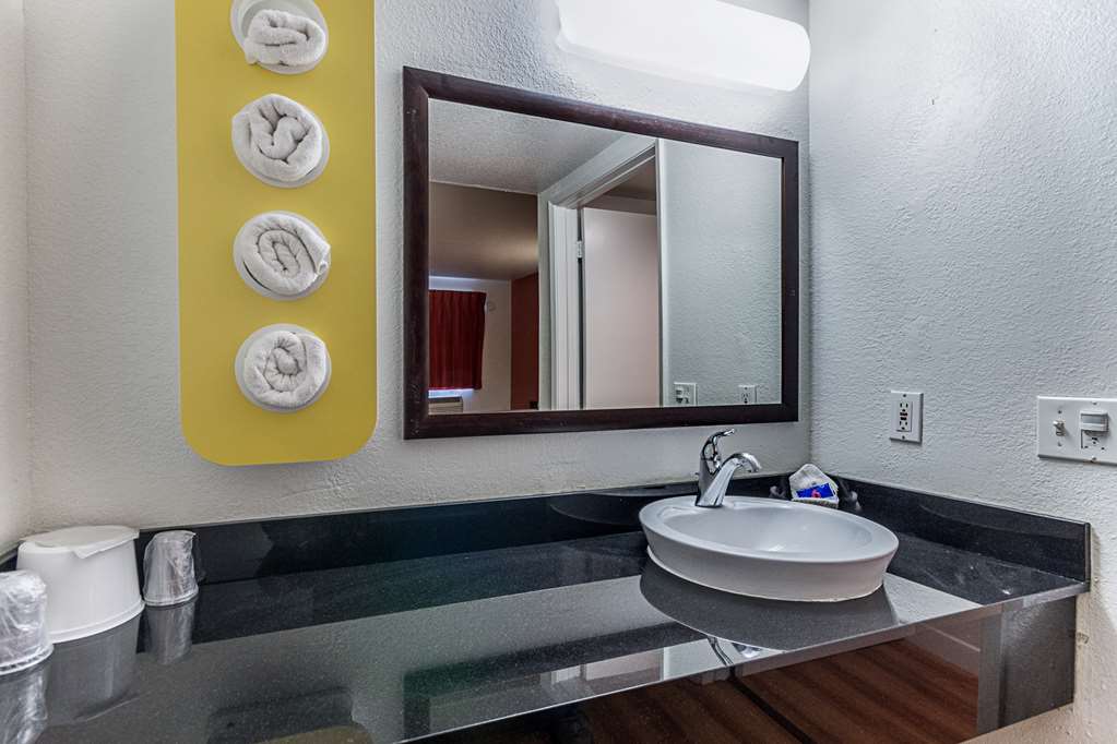 Motel 6 Fresno CA - photo 20