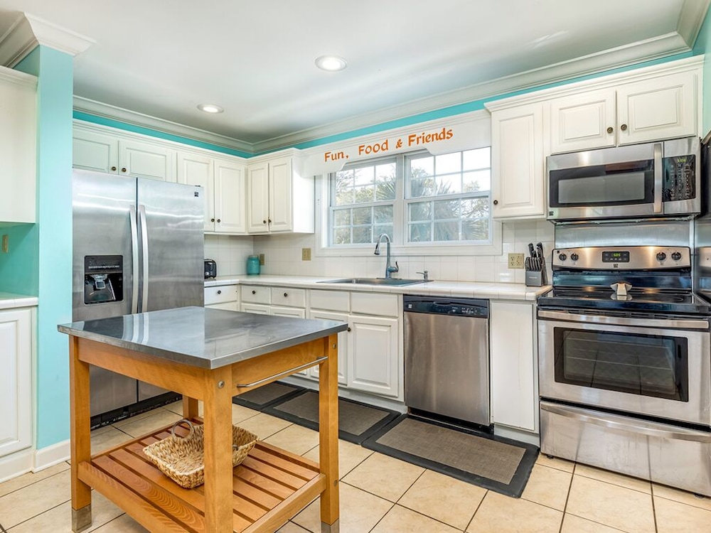 Maison de Marie by Tybee Vacation Rentals — 4-Star Luxury Hotel in Tybee Island, United States
