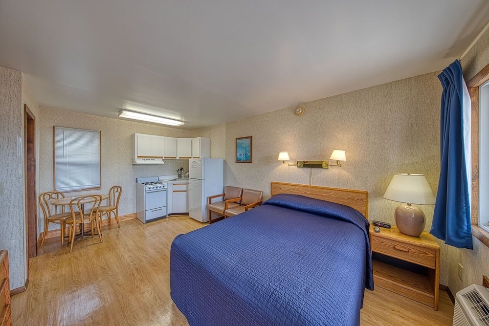 Sea Spray Motel - photo 12