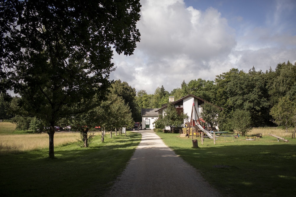 Waldgasthof Zum Gel nder — hotel in Eichstaett