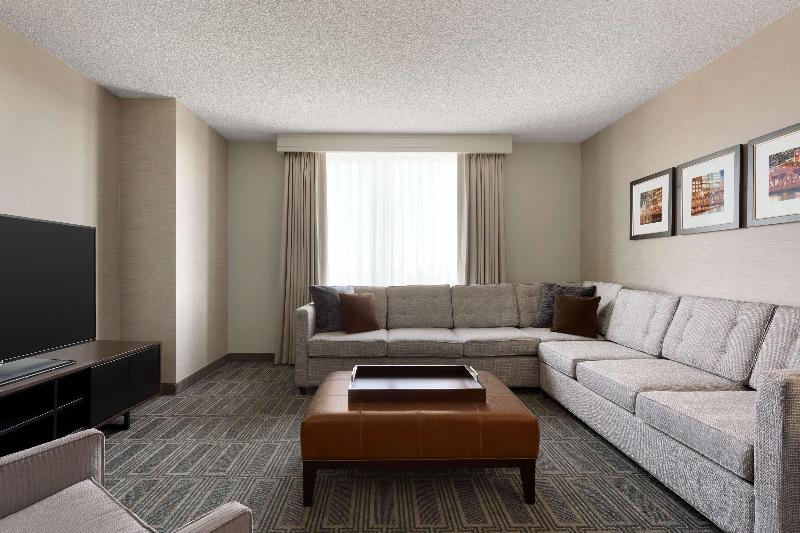 Embassy Suites by Hilton Chicago Lombard Oak Brook - photo 94