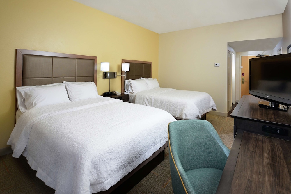 Hampton Inn Martinsville - photo 7