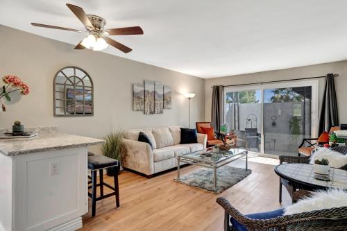 Renovated quiet single story minutes to Old Town pool outside the door — 4-Star Luxury Hotel in Scottsdale, United States