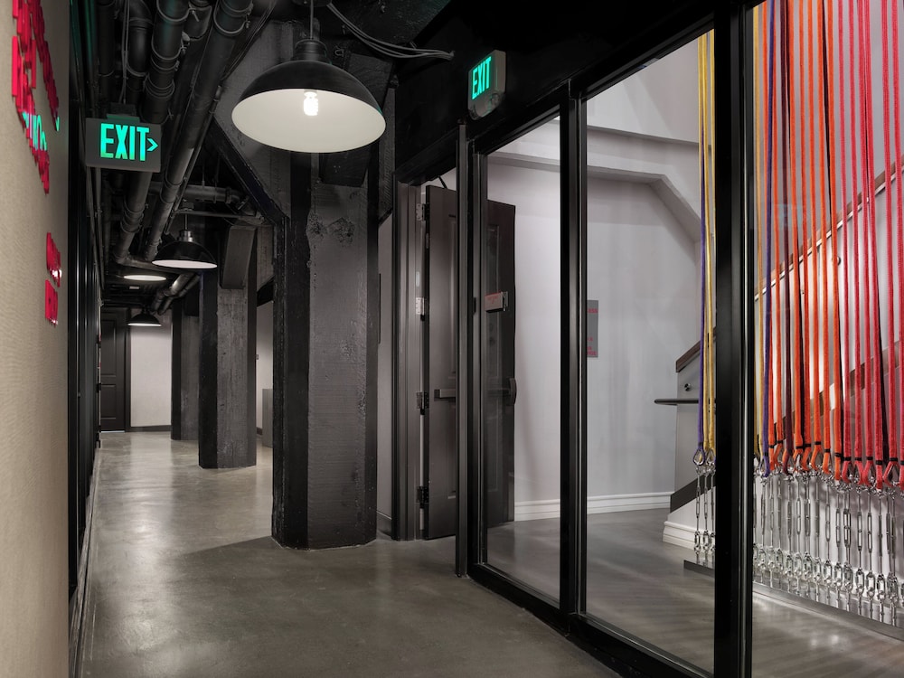 Axiom Hotel - photo 55