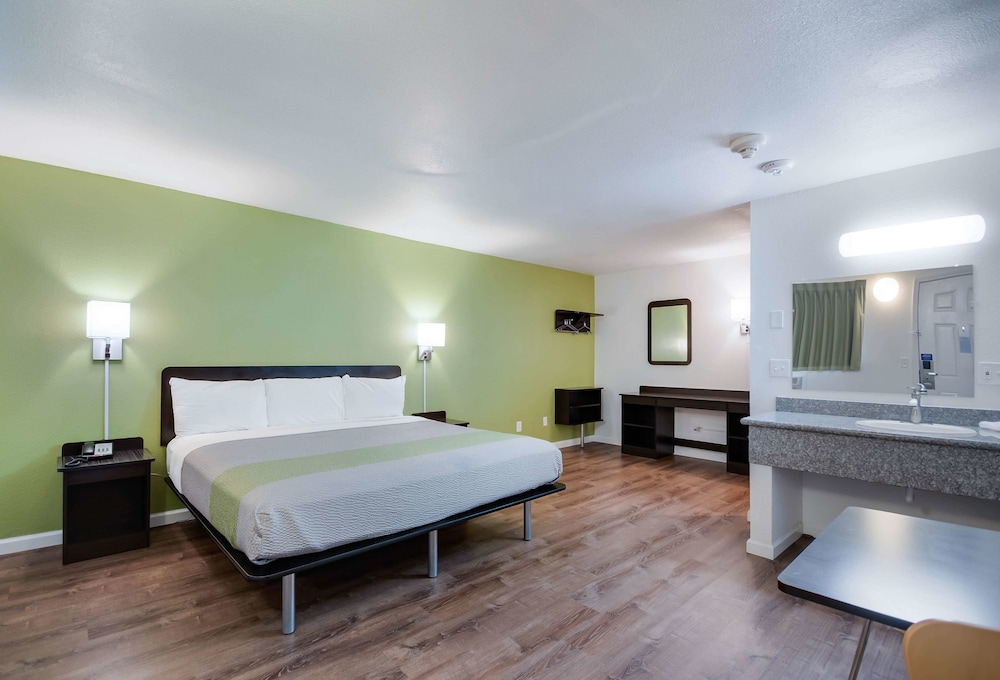 Motel 6 Burlington WA - photo 24