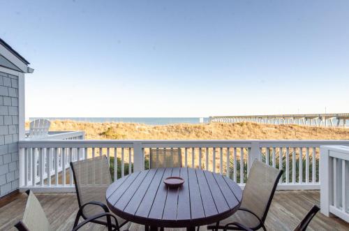 Douglas by Bryant Real Estate in Wrightsville Beach, United States