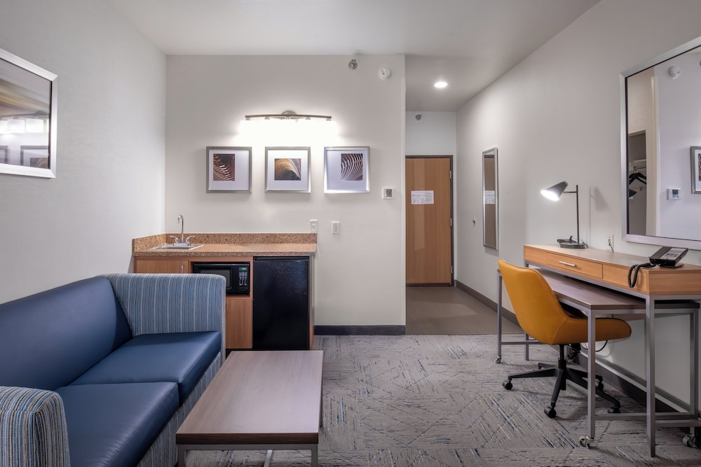 Holiday Inn Express Hotel & Suites Henderson by IHG - photo 8