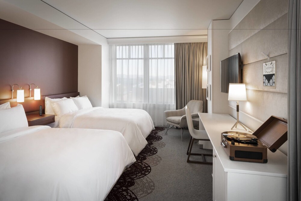 The Elizabeth Hotel Autograph Collection - photo 8