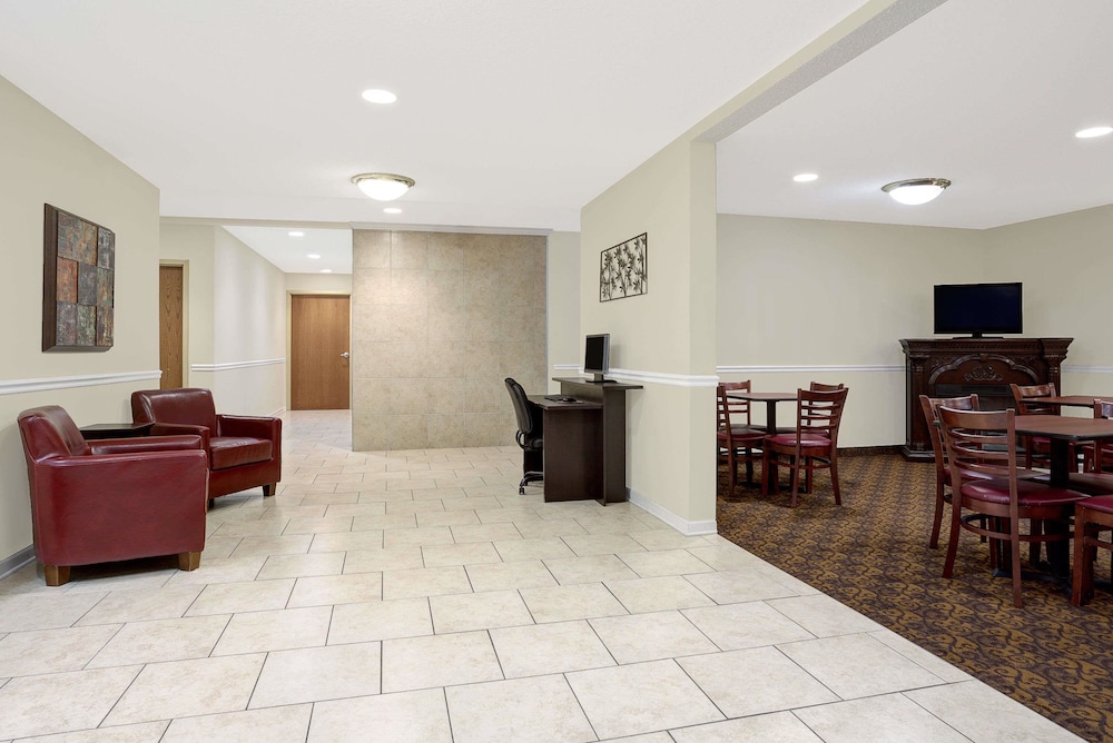 Days Inn by Wyndham Greensboro NC - photo 17