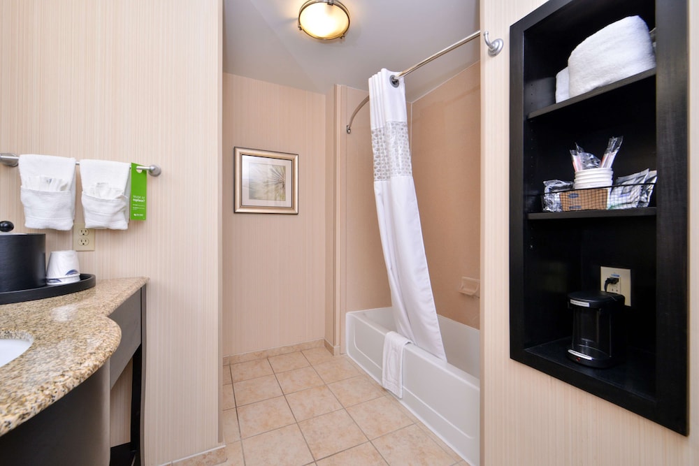 Hampton Inn Pecos - photo 26