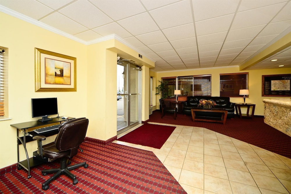 Americas Best Value Inn & Suites St. Cloud - photo 2