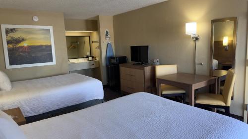 Days Inn By Wyndham Lexington Columbia - photo 4