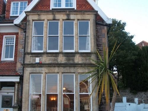 All Seasons Bed & Breakfast Adults Only — 4-Star Luxury Hotel in Weston-Super-Mare, United Kingdom