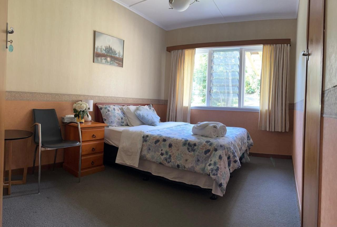 Rest & Relax Holiday Home — 4-Star Luxury Hotel in Whangarei, New Zealand