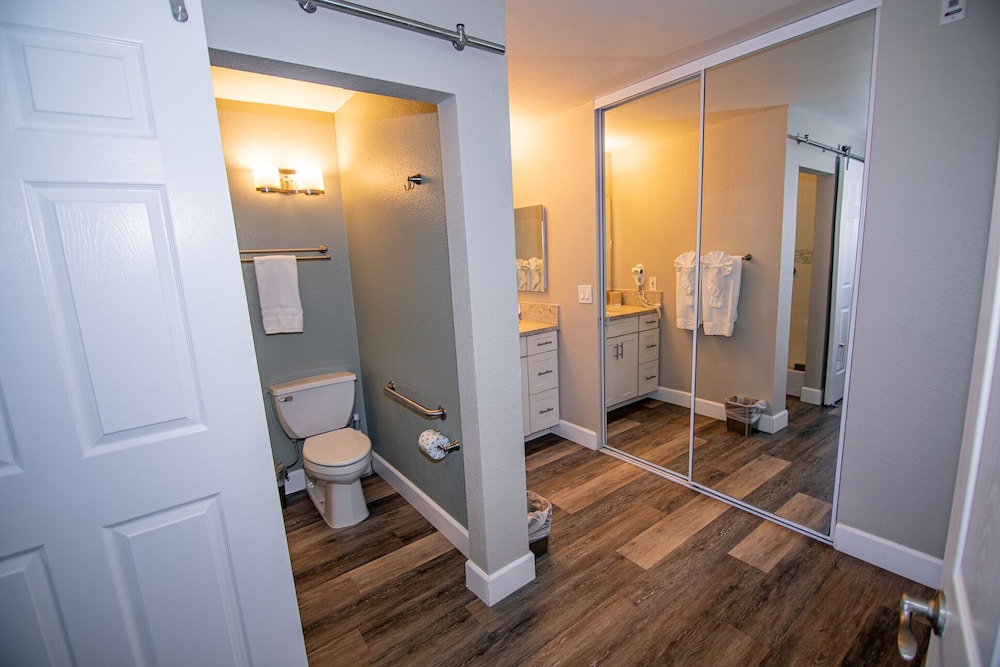 Capri Beach Accommodations - photo 89