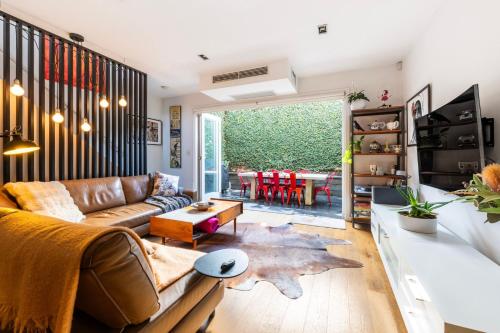 The Courtyard Social - last minute hotel in Melbourne