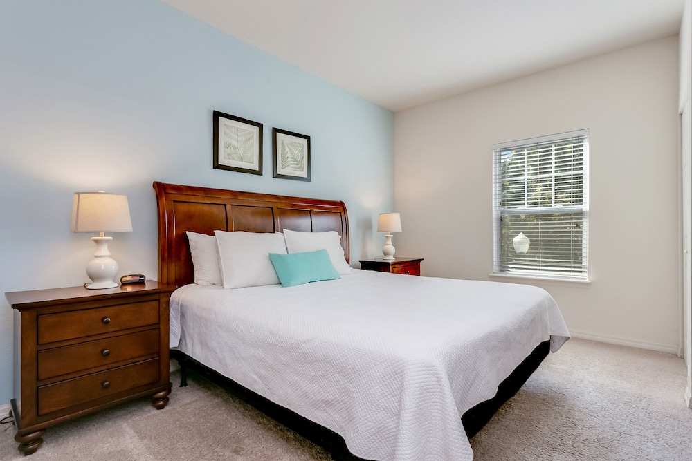West Lucaya Resort 3 Bedroom Vacation Townhome - photo 4