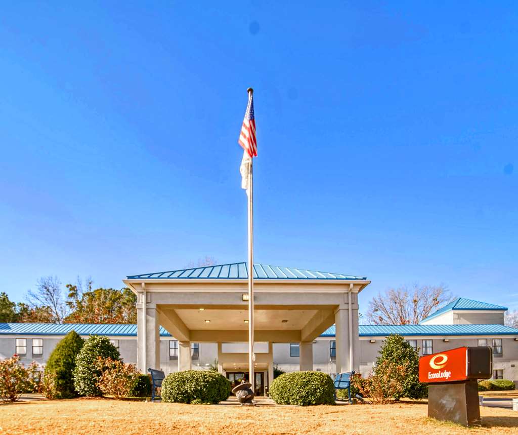Econo Lodge Raleigh near Walnut Creek Amphitheatre - photo 2