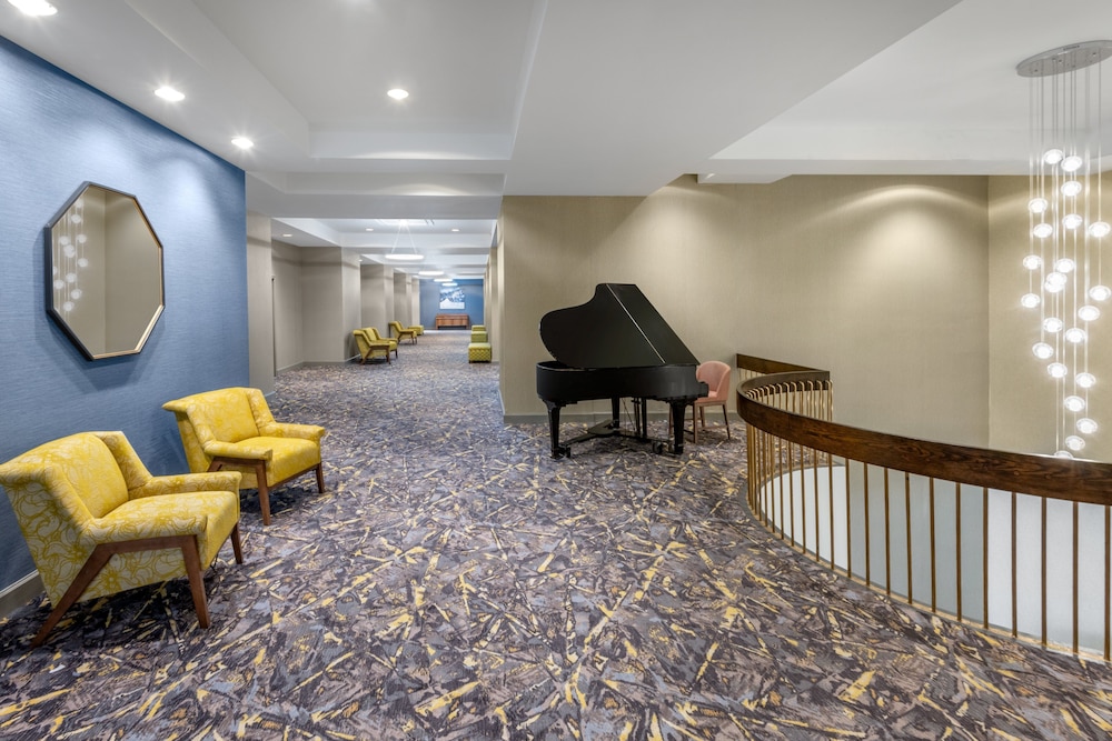 Holiday Inn & Suites Pittsfield Berkshires by IHG - photo 51