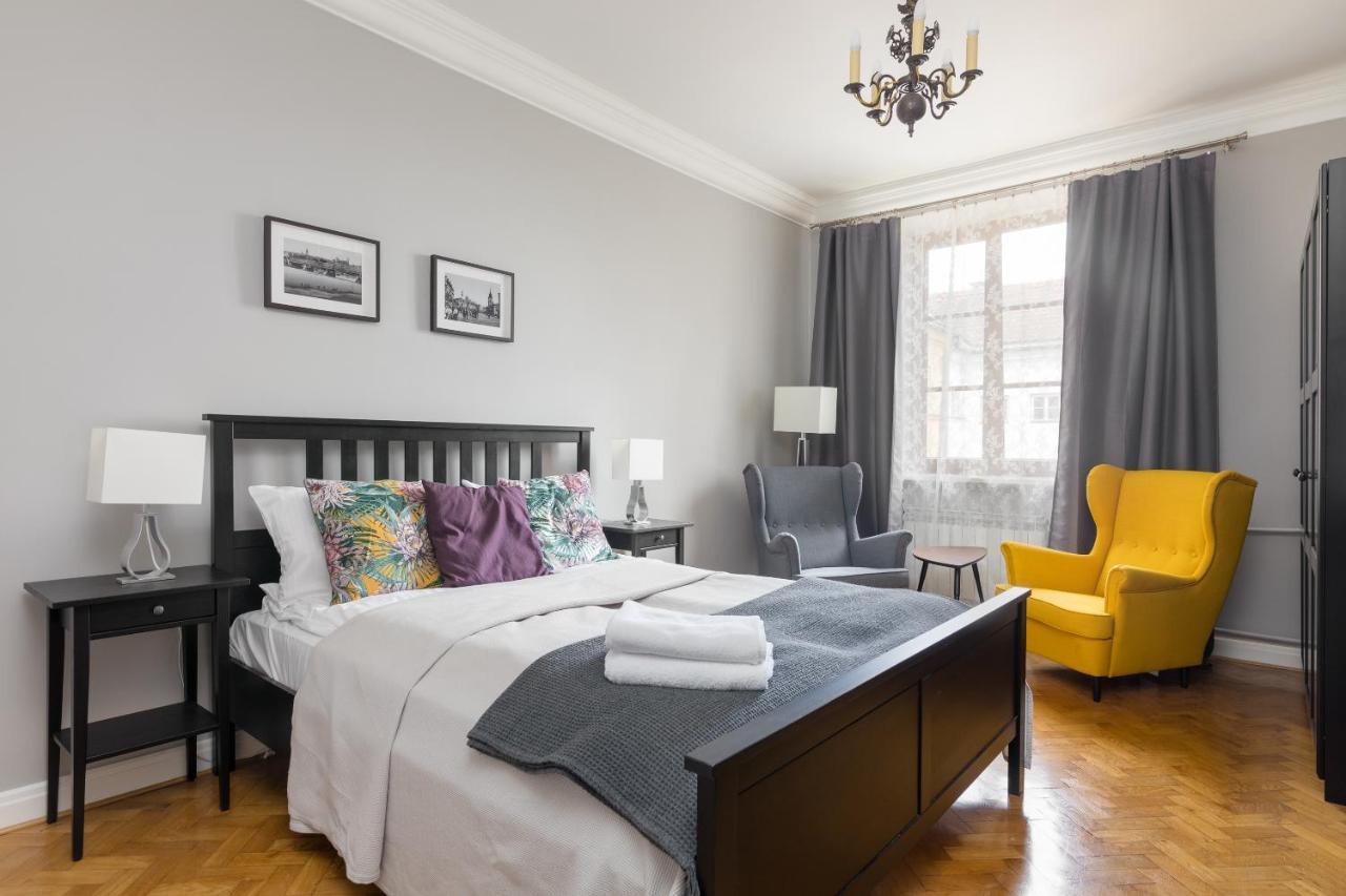 Jezuicka Old Town Pleasant Apartment by Bookinghost — 4-Star Luxury Hotel in Warsaw, Poland