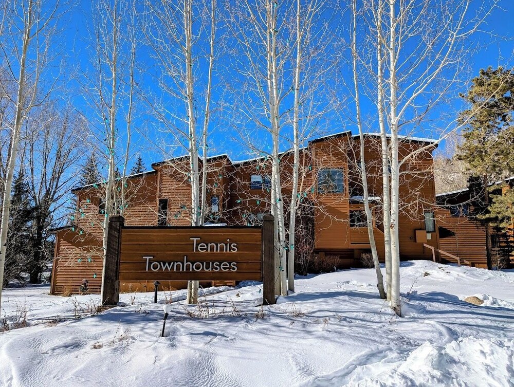 Tennis Townhomes 1326 - photo 70