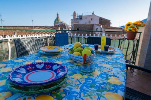 Casa Teresa Nel Centro Di Vietri — 4-Star Luxury Hotel in Vietri Sul Mare, Italy