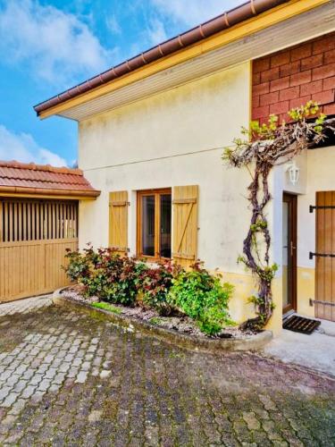 Tres Joli Logement in Anould, France