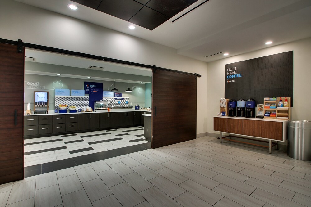 Holiday Inn Express Lexington North Georgetown by IHG - photo 21