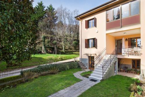 Casa la Palma Comodo Appartamento Vicino Al Lago — 4-Star Luxury Hotel in Costermano, Italy