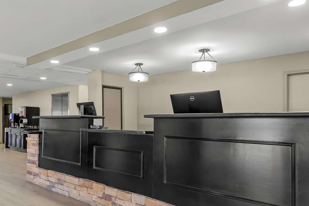 Best Western Saluki Inn - photo 35